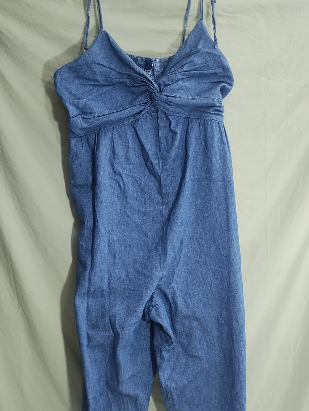 Old Navy Women's Overalls Jumpsuit L Light Wash Chambray Wide Leg Culotte Coast
